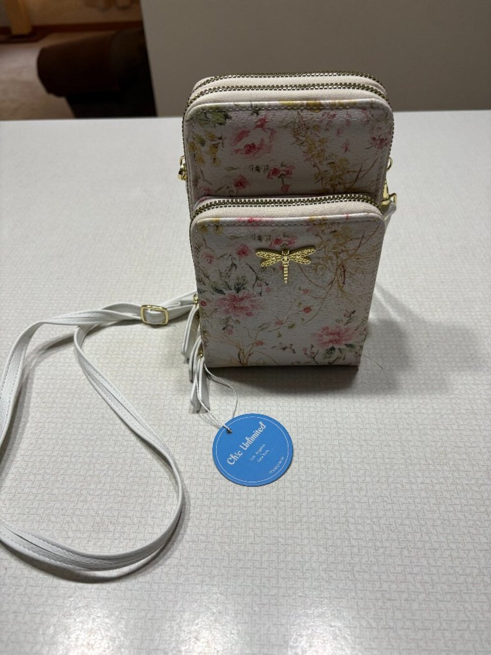 NWT Ch!c Unlimited Small Crossbody In Floral Print with many compartments